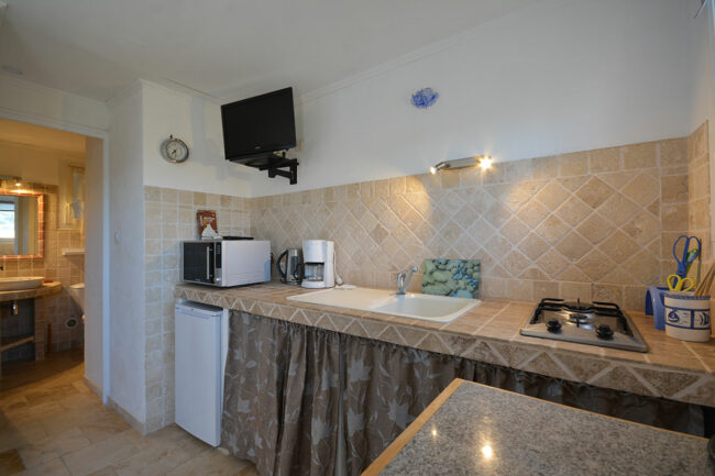 Chez Monique & Sa Fille à Bédoin - Chambre Twin Bleue avec kitchenette