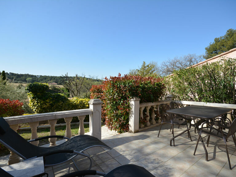 Chez Monique & Sa Fille à Bédoin - Chambre Twin Bleue avec kitchenette