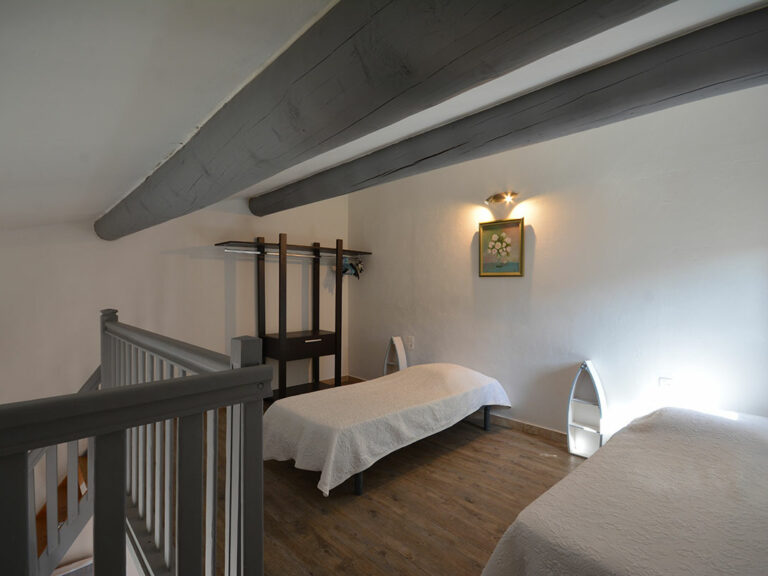 Chez Monique & Sa Fille à Bédoin - Chambre Twin Marine avec kitchenette