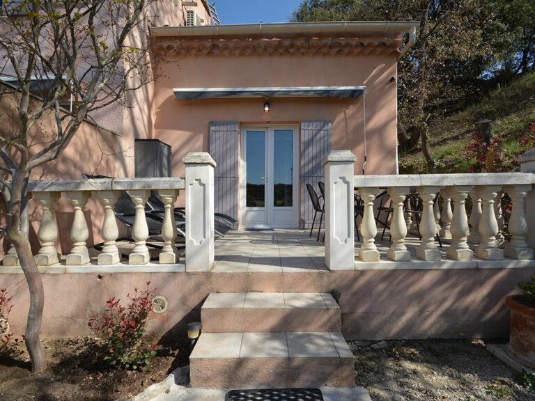 Chez Monique & Sa Fille à Bédoin - Chambre Twin Marine avec kitchenette