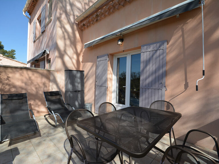 Chez Monique & Sa Fille à Bédoin - Chambre Twin Marine avec kitchenette