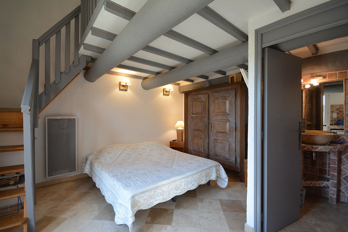 Chez Monique & Sa Fille à Bédoin - Chambre Twin Marine avec kitchenette