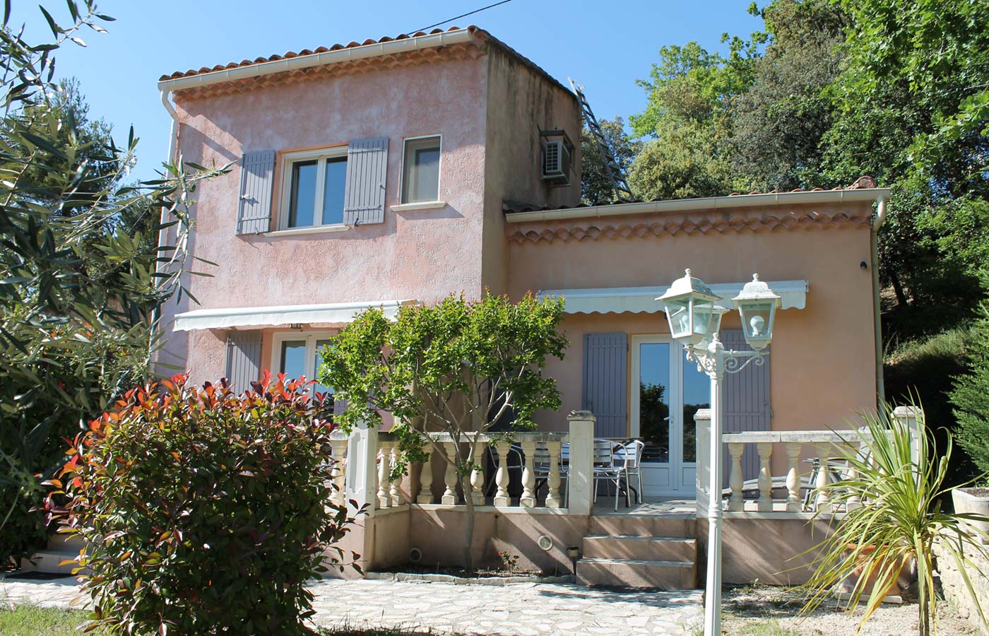 Chez Monique et Sa Fille - Chambres d'Hôtes & Gîte à Bédoin au pied du Mont-Ventoux