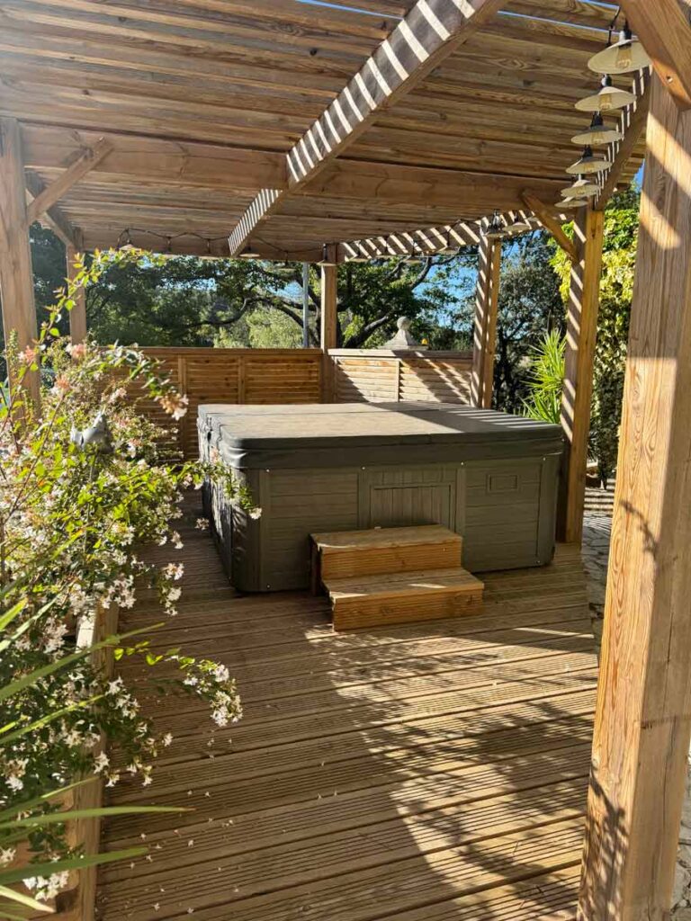 Chez Monique & Sa Fille à Bédoin - Jacuzzi / Spa